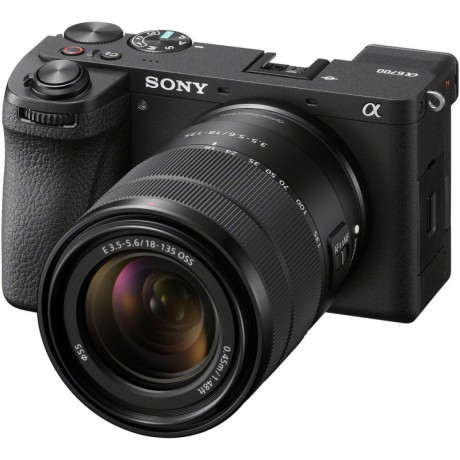 SONY A6700 +18-135/3,5-5,6 OSS