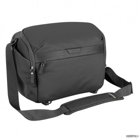 VANGUARD SAC D'EPAULE NEO METRO 9L Noir